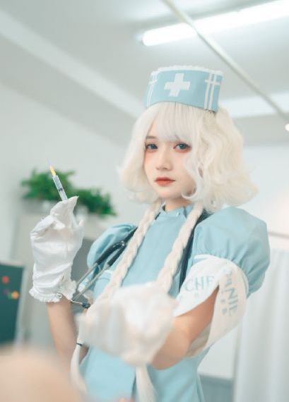 抱着娇妻被粗大陌生人玩3p_国产精品视频