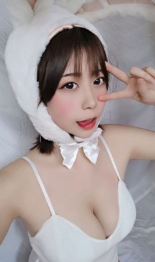胸部丰满的妈妈2_4K全集免费观看